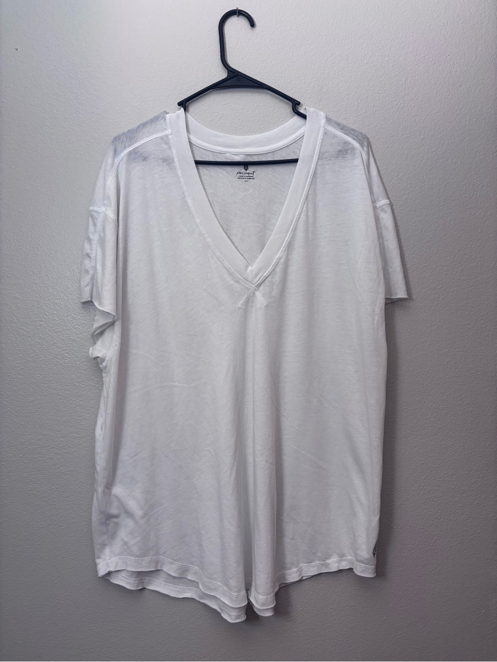 Free People White Deep V-Neck Short Sleeve Tee